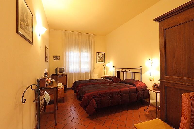 Guesthouse Sayuri Флоренция Экстерьер фото