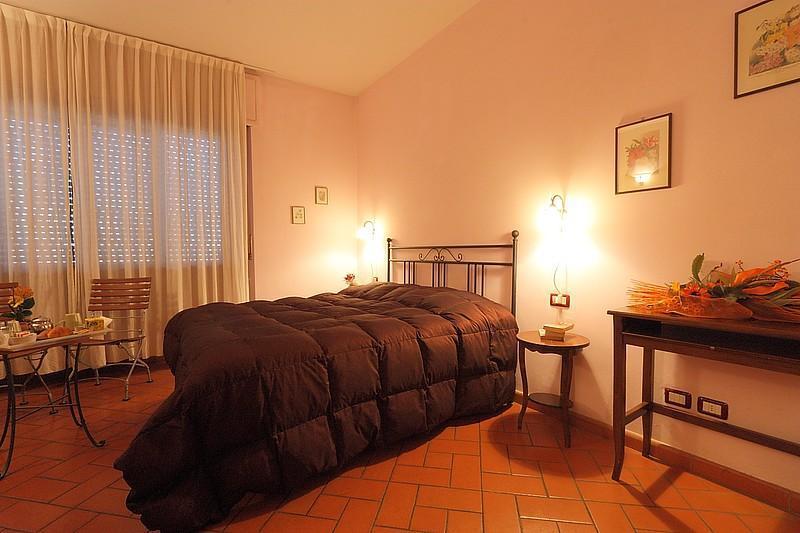 Guesthouse Sayuri Флоренция Экстерьер фото