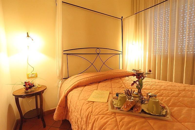 Guesthouse Sayuri Флоренция Экстерьер фото